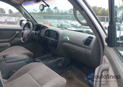2003 Toyota Sequoia Sr5 V8 z USA, uszkodzony, nr VIN 5TDZT34A83S173642